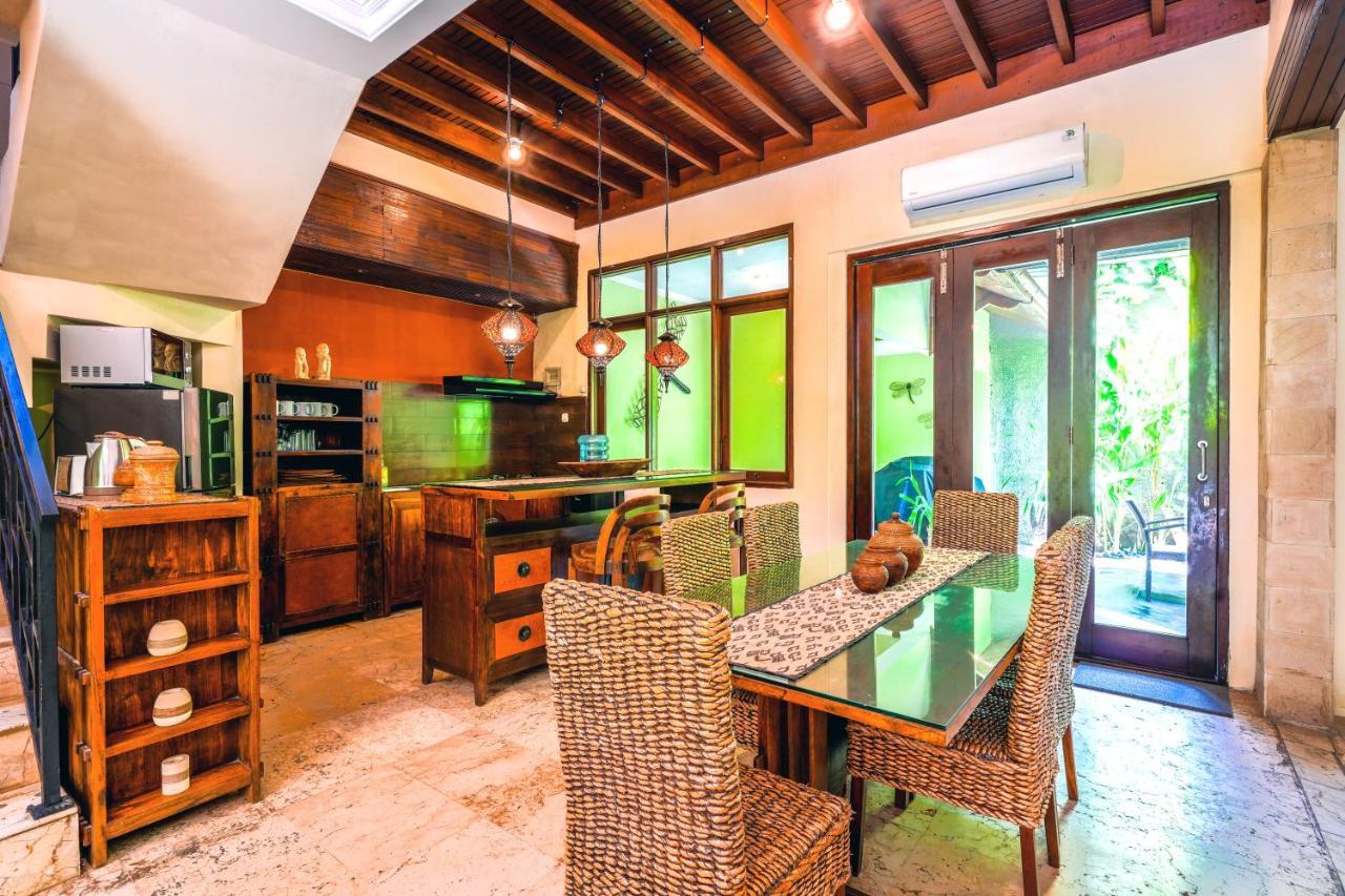 De Cinta Villa - Kuta - 5 Bedrooms - Heart Of Kuta Esterno foto