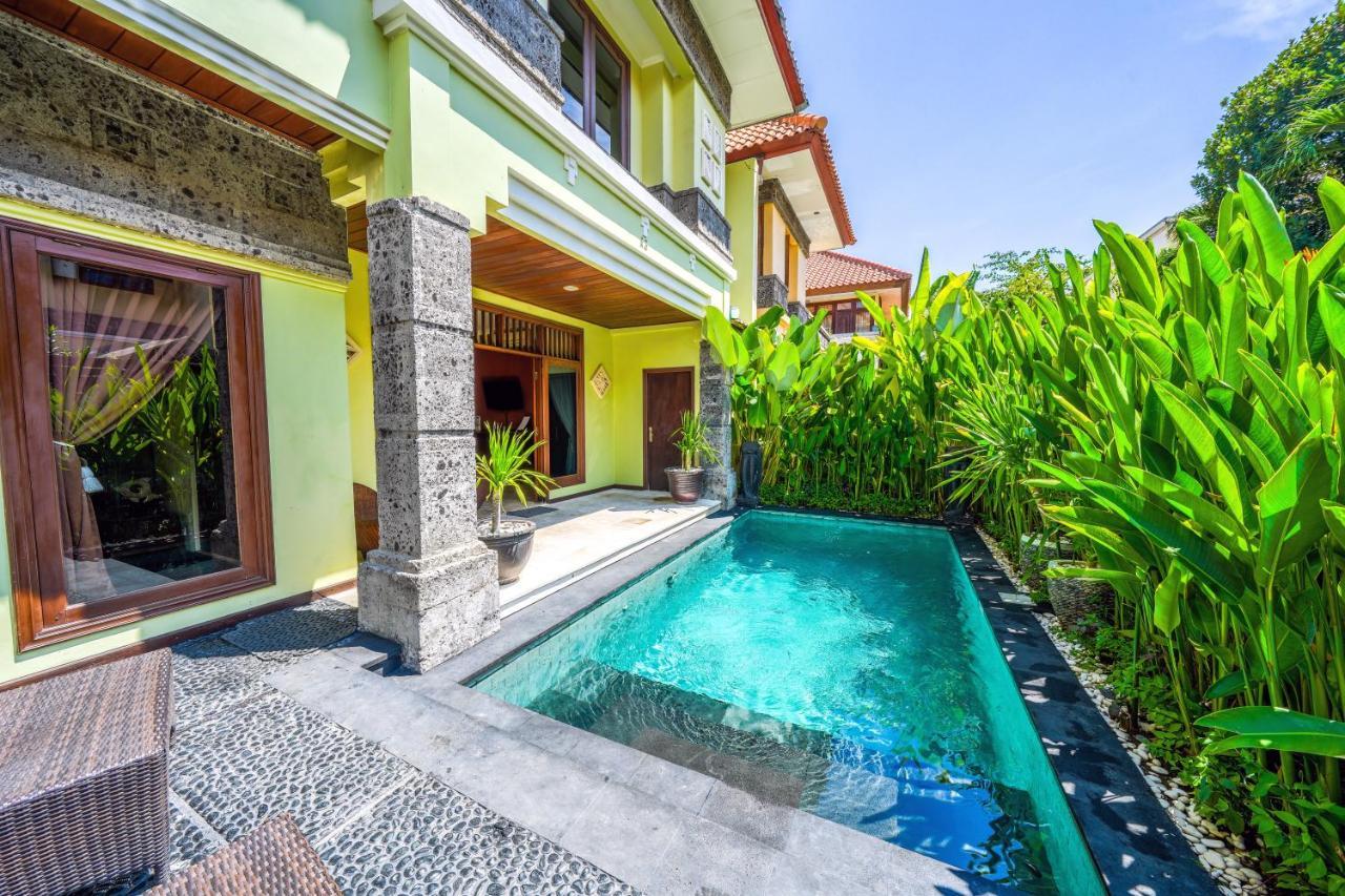 De Cinta Villa - Kuta - 5 Bedrooms - Heart Of Kuta Esterno foto