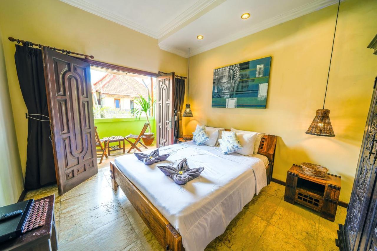 De Cinta Villa - Kuta - 5 Bedrooms - Heart Of Kuta Esterno foto