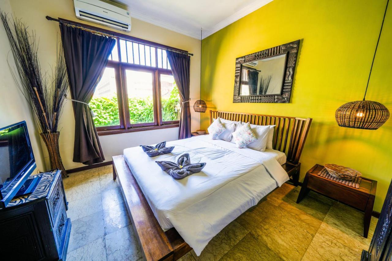 De Cinta Villa - Kuta - 5 Bedrooms - Heart Of Kuta Esterno foto