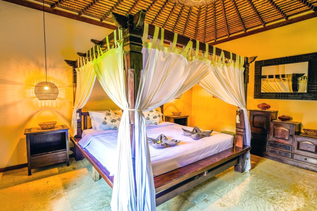 De Cinta Villa - Kuta - 5 Bedrooms - Heart Of Kuta Esterno foto